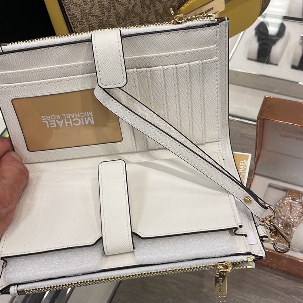 MICHAEL KORS LARGE DOUBLE ZIP WRISTLET WALLET PHONE CASE CLUTCH 
Optic White - Picture 15 of 16